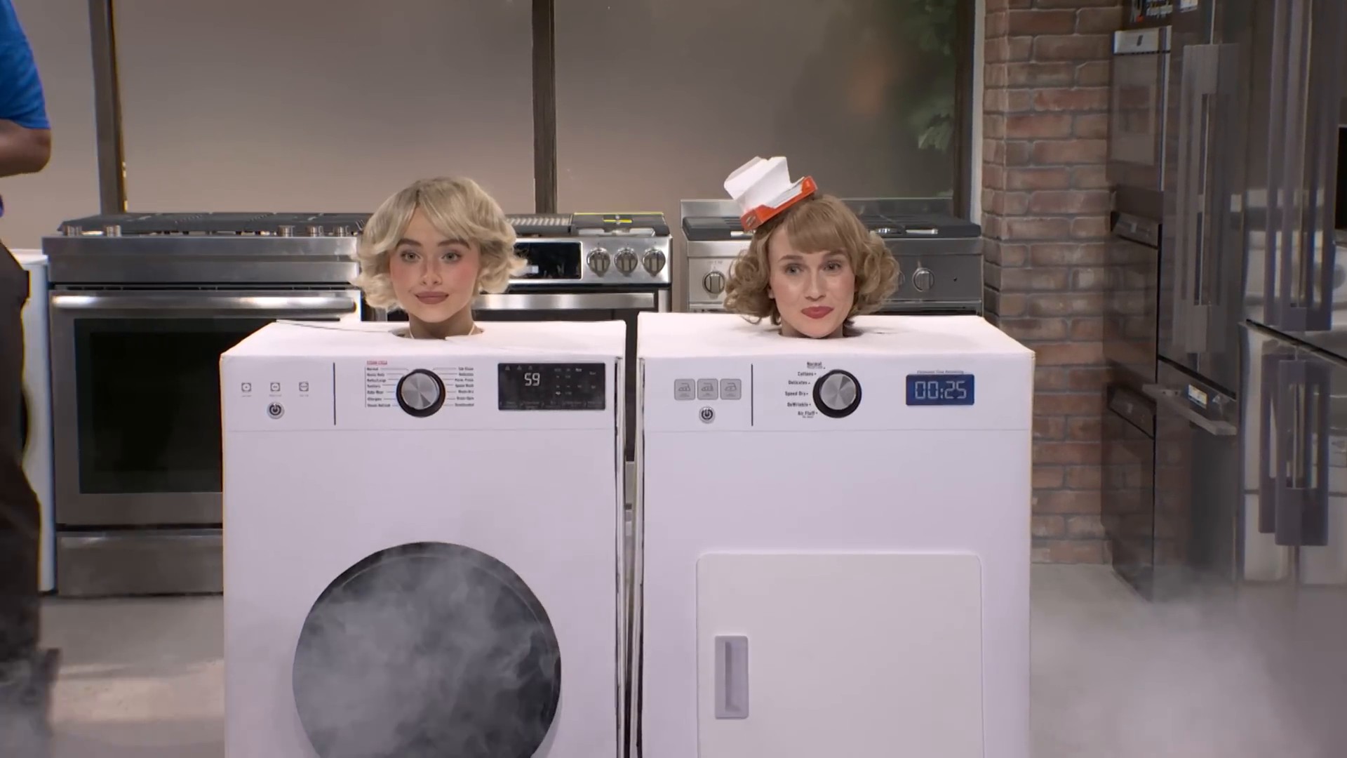 51x03-appliance-store_003.jpg 51x03-appliance-store_003.jpg