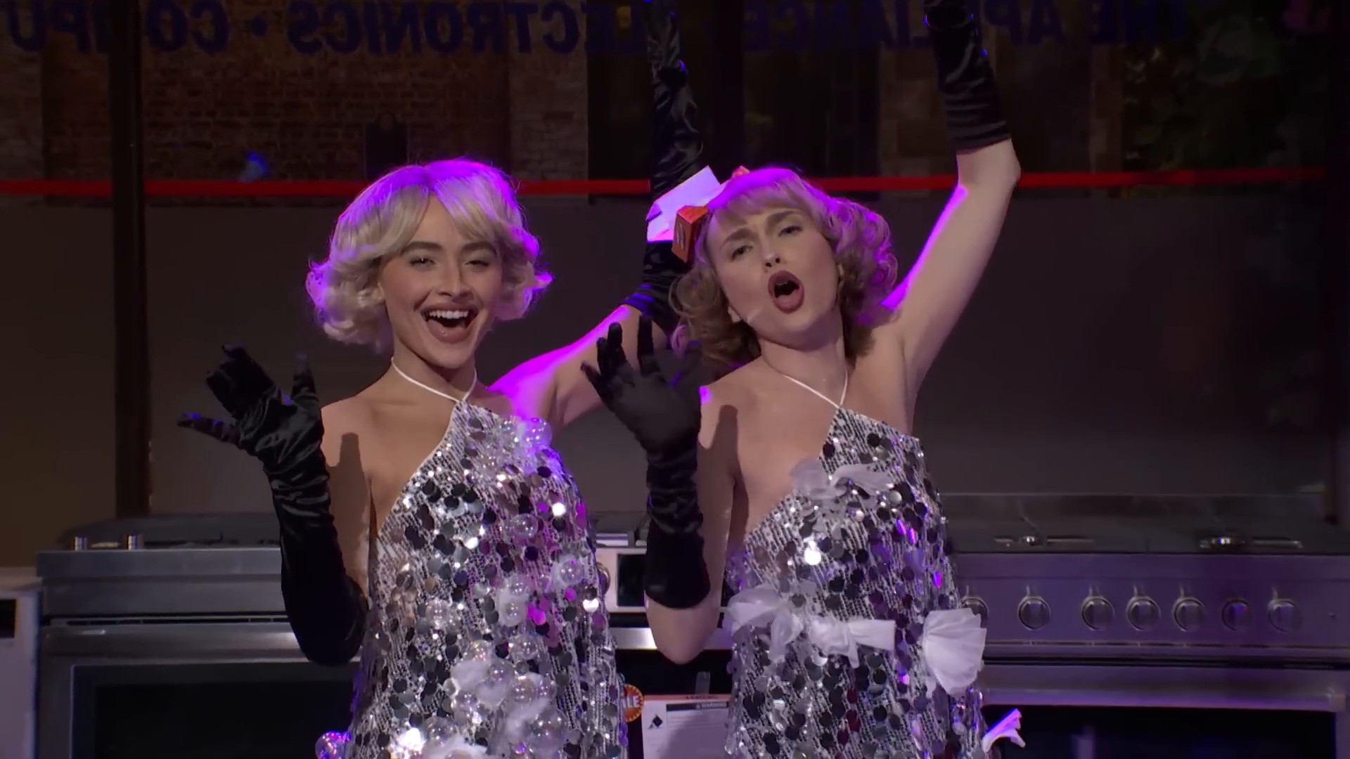 51x03-appliance-store_042.jpg 51x03-appliance-store_042.jpg