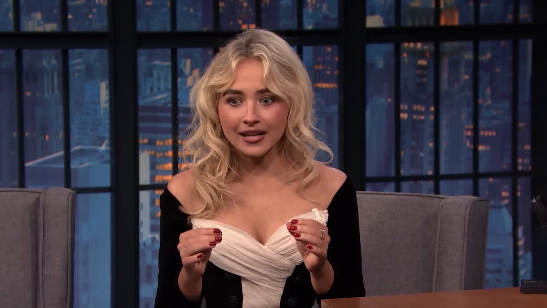 latenight-sm25-caps_073.jpg latenight-sm25-caps_073.jpg