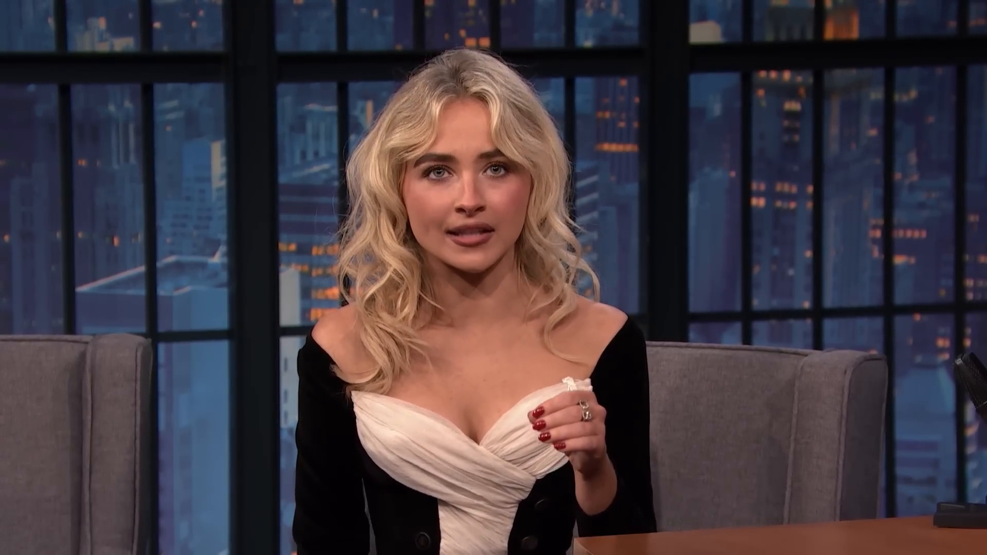 latenight-sm25-caps_078.jpg latenight-sm25-caps_078.jpg