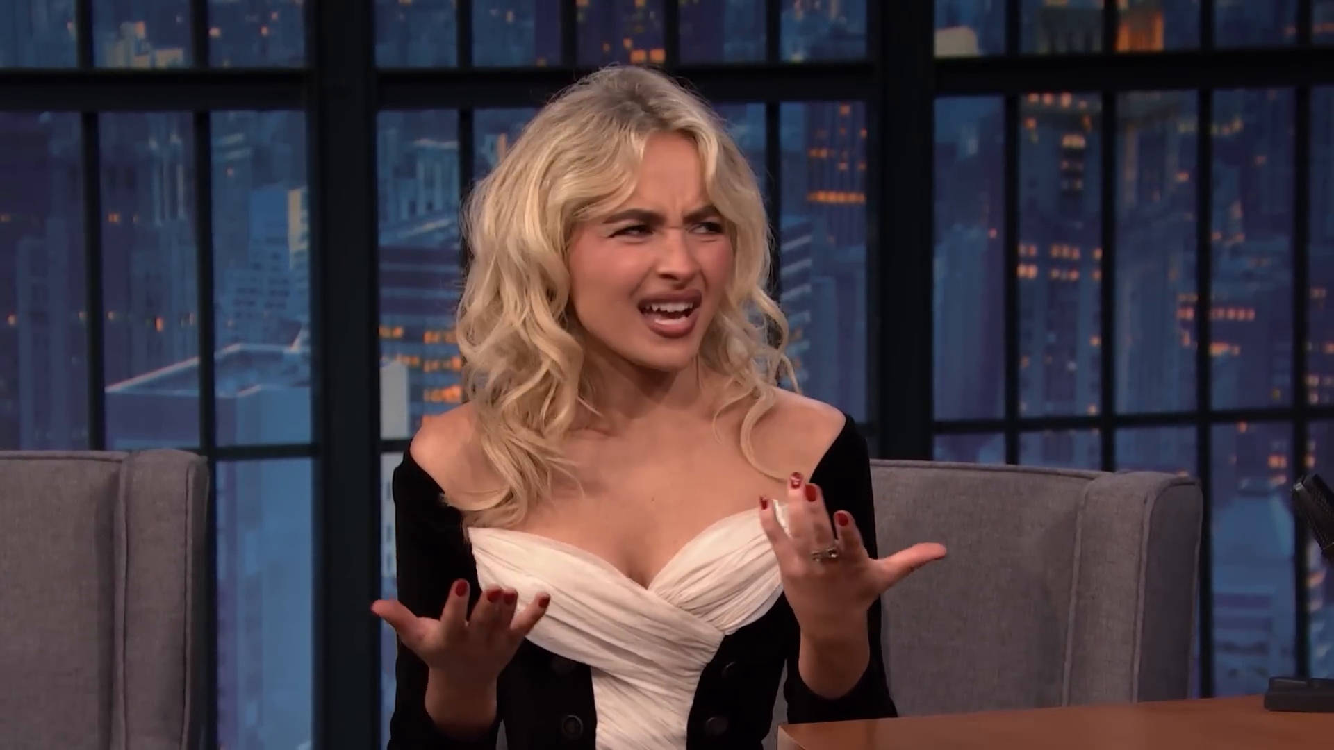 latenight-sm25-caps_082.jpg latenight-sm25-caps_082.jpg