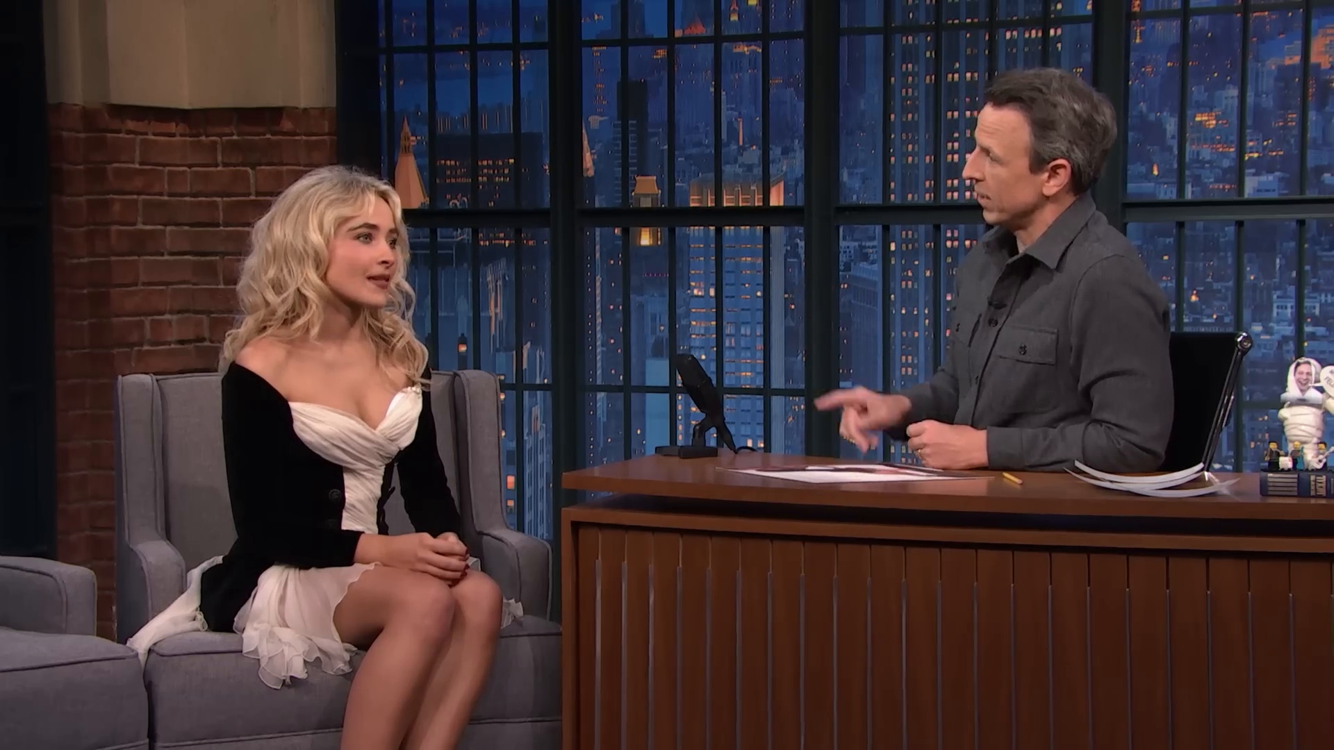 latenight-sm25-caps_150.jpg latenight-sm25-caps_150.jpg