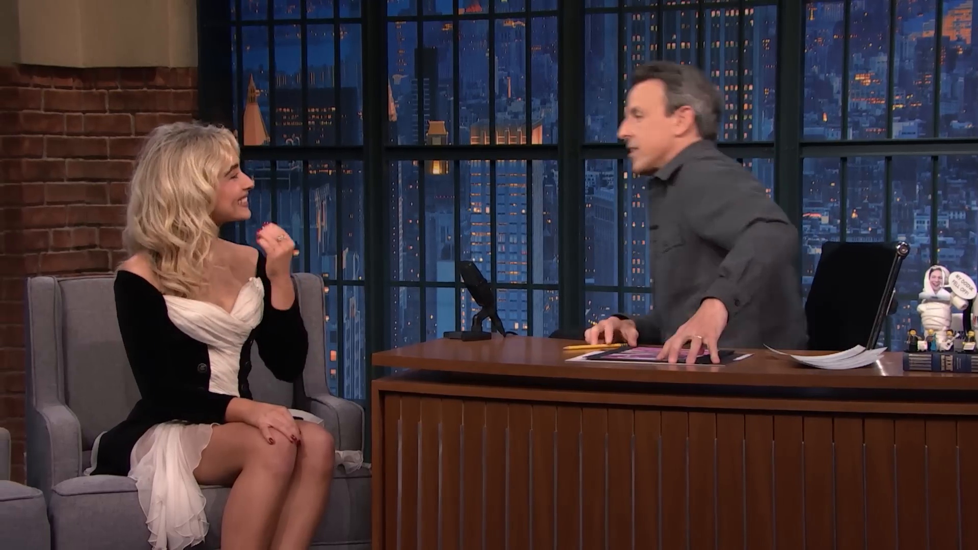 latenight-sm25-caps_237.jpg latenight-sm25-caps_237.jpg