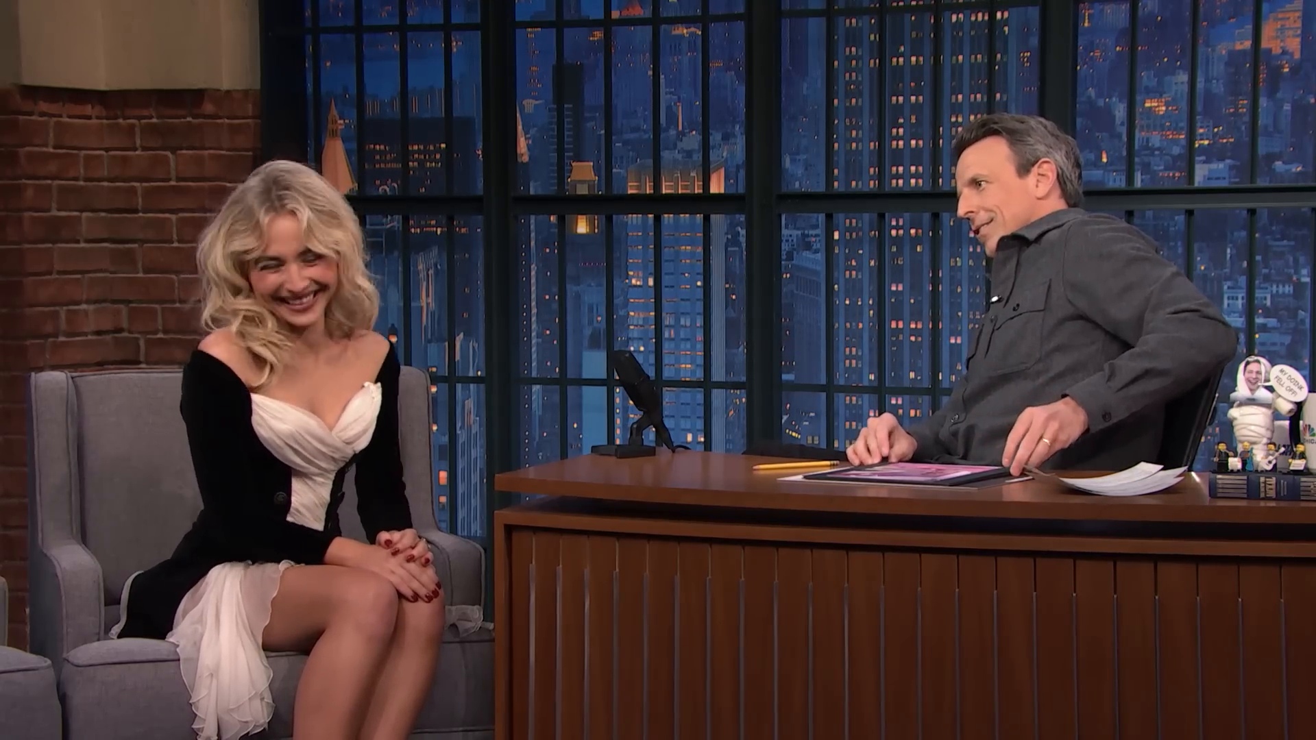 latenight-sm25-caps_238.jpg latenight-sm25-caps_238.jpg