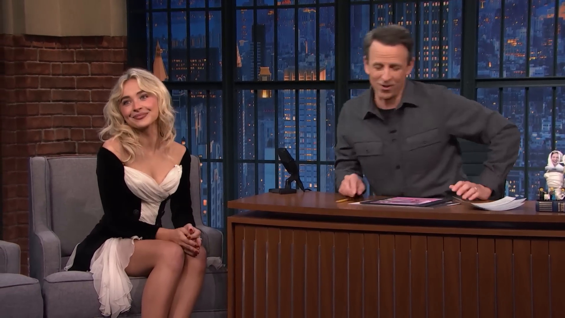 latenight-sm25-caps_247.jpg latenight-sm25-caps_247.jpg