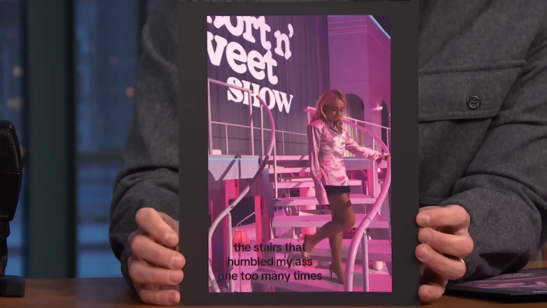 latenight-sm25-caps_253.jpg latenight-sm25-caps_253.jpg