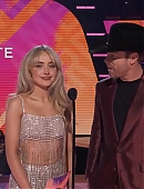 2022-amas-presenter_012.jpg