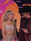 2022-amas-presenter_013.jpg