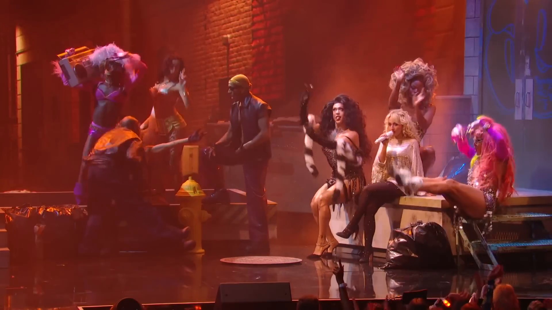 25vmas-perf-caps_019.jpg 25vmas-perf-caps_019.jpg