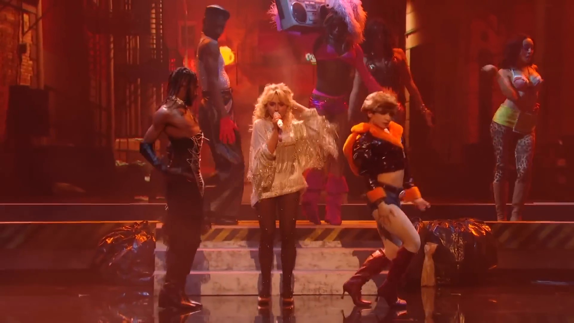 25vmas-perf-caps_024.jpg 25vmas-perf-caps_024.jpg