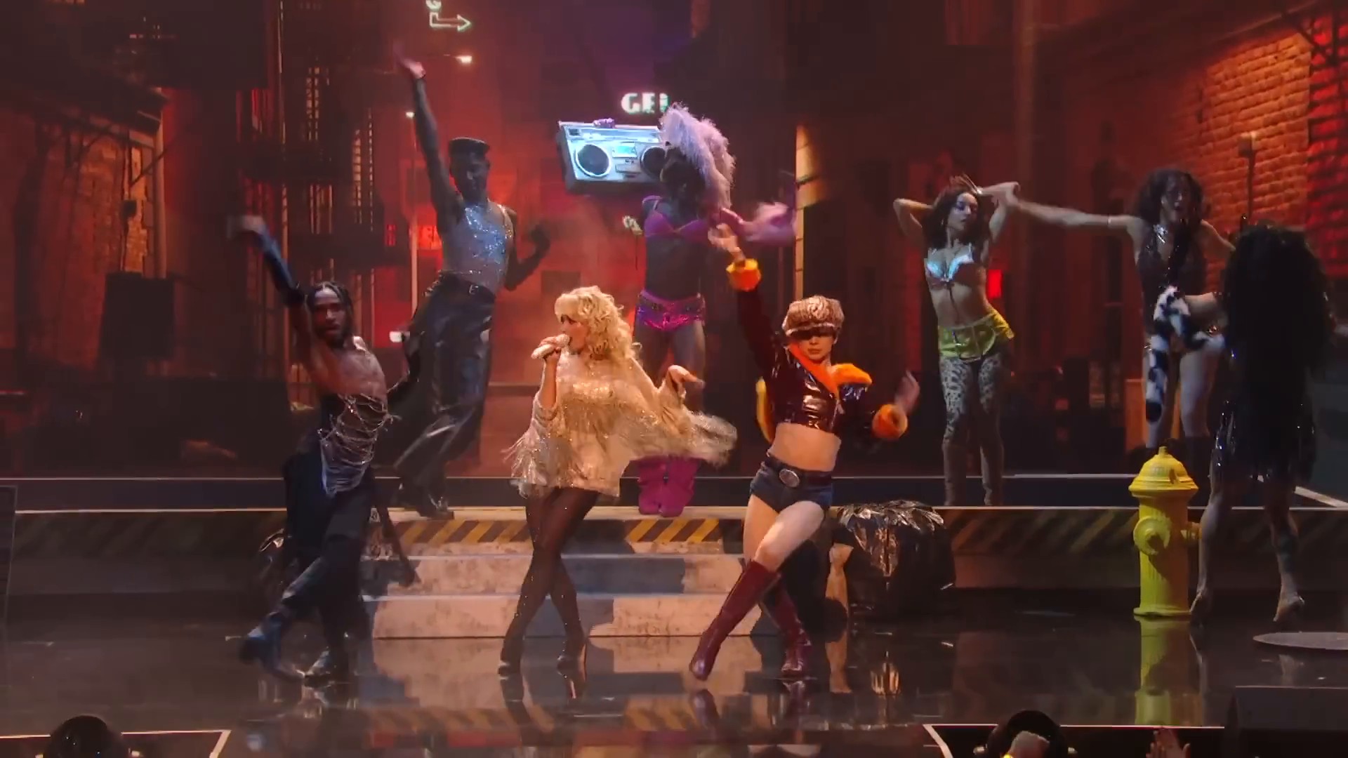 25vmas-perf-caps_028.jpg 25vmas-perf-caps_028.jpg