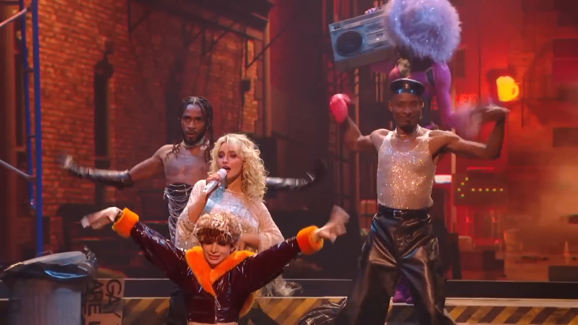 25vmas-perf-caps_033.jpg 25vmas-perf-caps_033.jpg