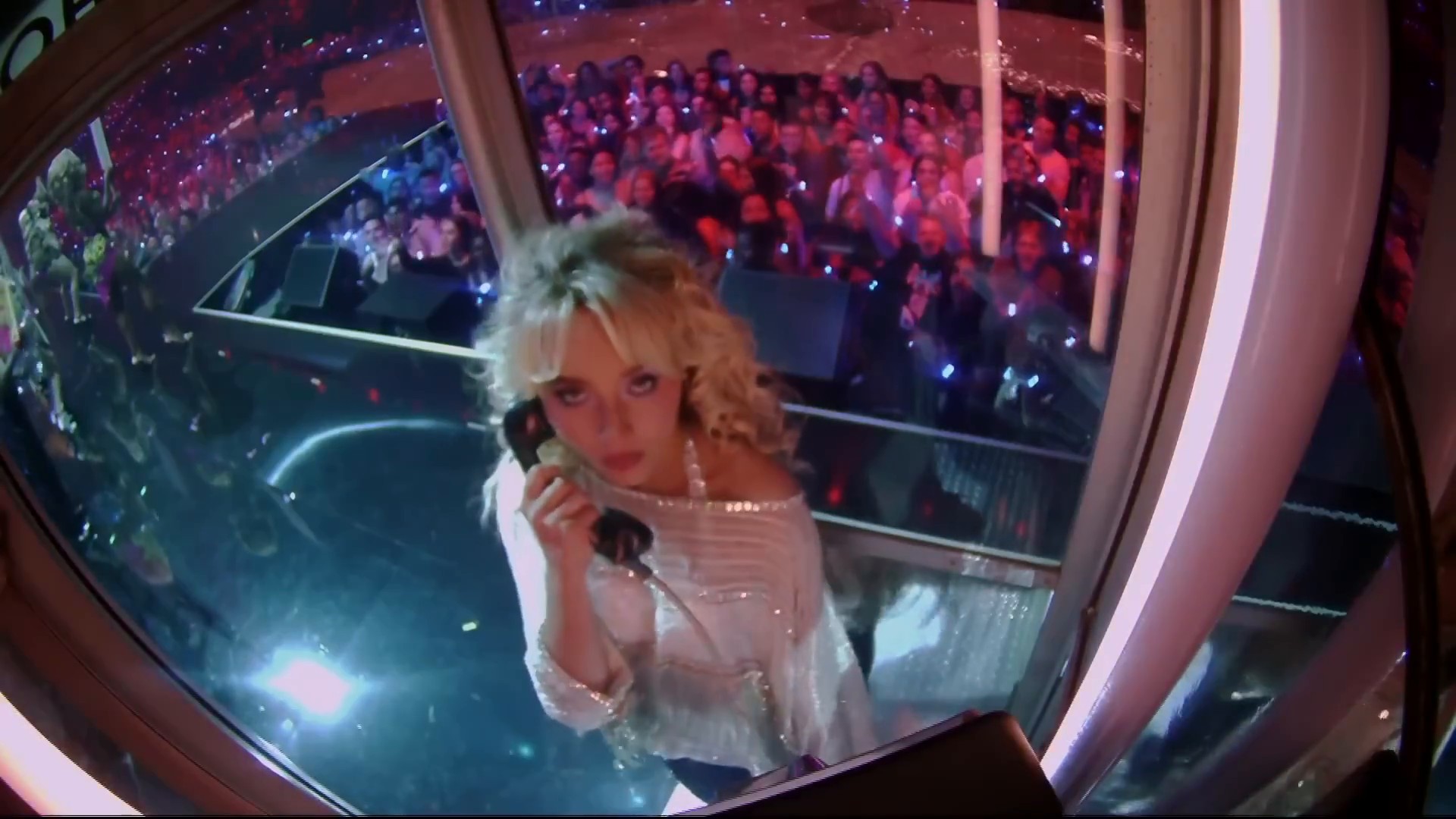 25vmas-perf-caps_061.jpg 25vmas-perf-caps_061.jpg