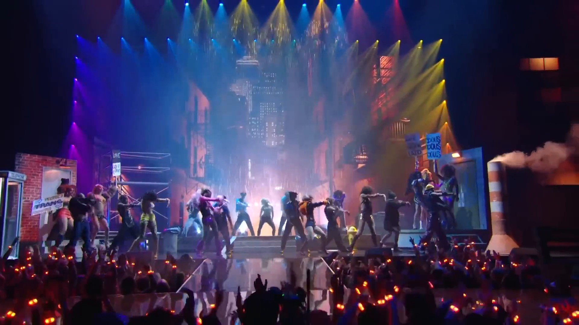 25vmas-perf-caps_088.jpg 25vmas-perf-caps_088.jpg