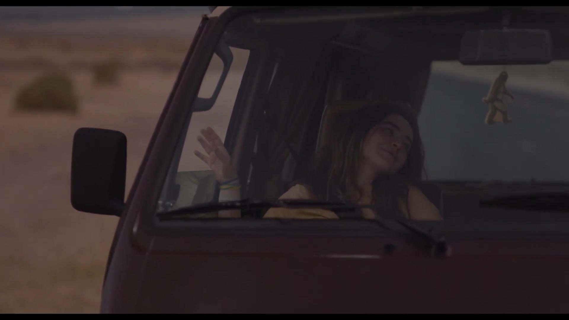 tshotlr-trailer_004.jpg tshotlr-trailer_004.jpg