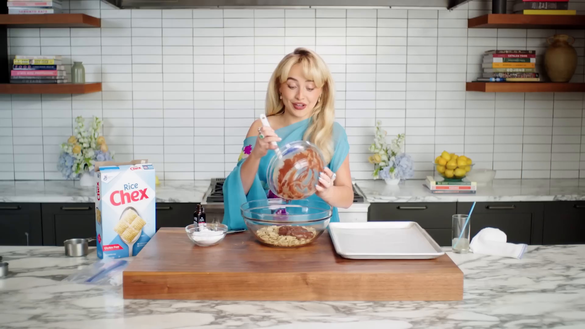 vogue-now-serving-caps_146.jpg vogue-now-serving-caps_146.jpg